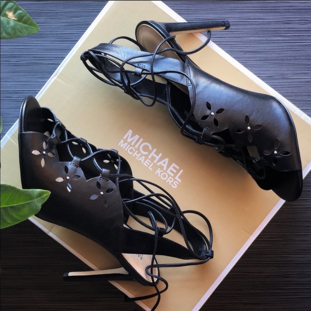 Michael Kors black leather pumps